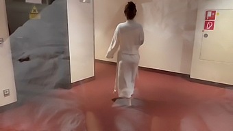 Intense Oral And Vaginal Action With A Hot Stranger At A Hotel Spa
