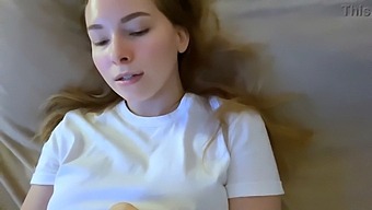 Тийнейджърка (18+) Е Хваната Да Прави Секс С Баща Си В Кухнята